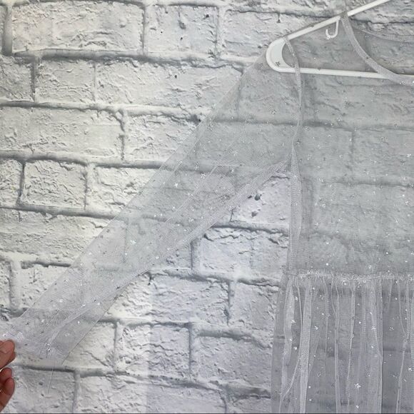 Girls white sheer ruffle bottom top w/stars 10-12 - Picture 3 of 6